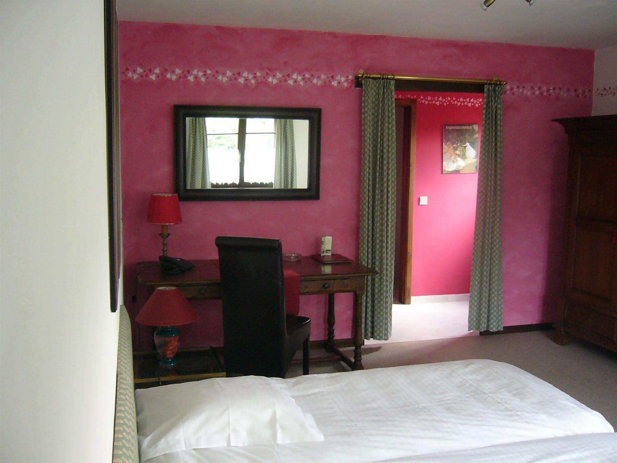 Hotel Troopeird Кортрейк Экстерьер фото