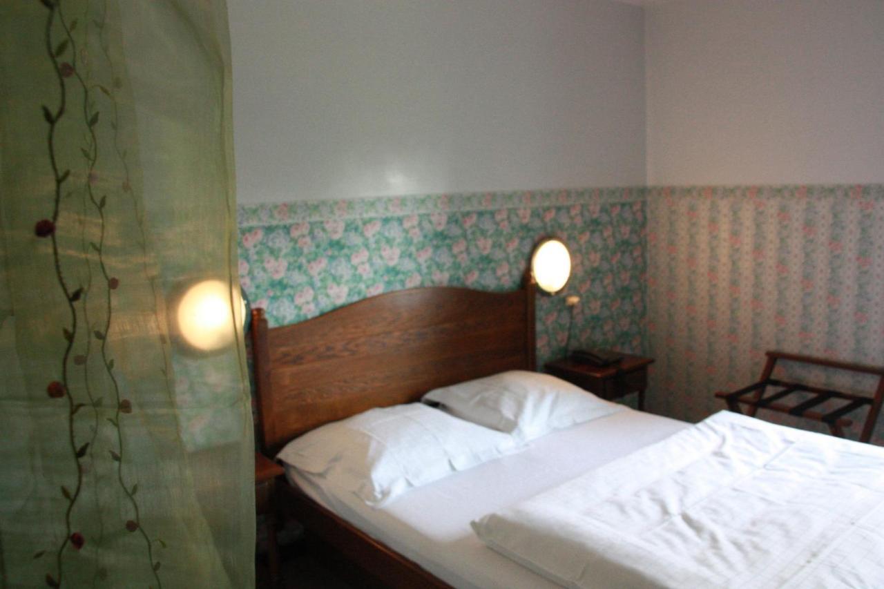 Hotel Troopeird Кортрейк Экстерьер фото
